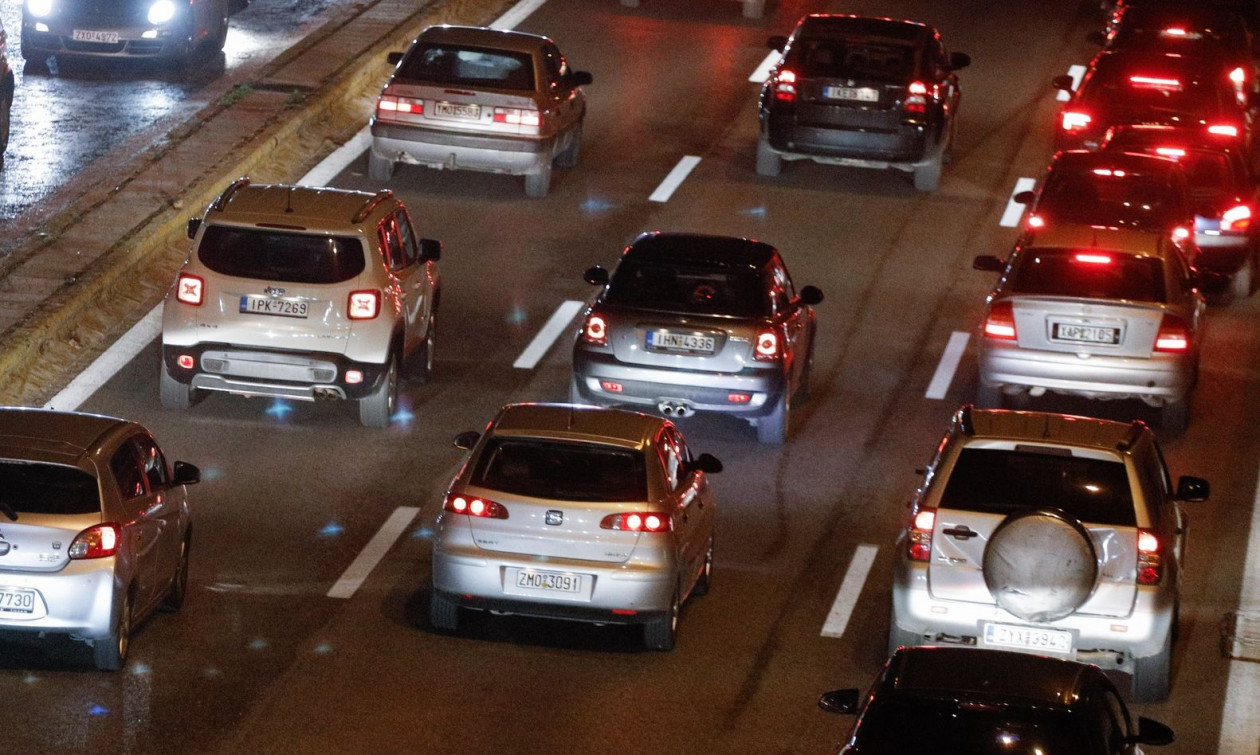 Κίνηση τώρα: Προβλήματα στην κυκλοφορία στη Λεωφόρο Αθηνών-Σουνίου λόγω τροχαίου ατυχήματος