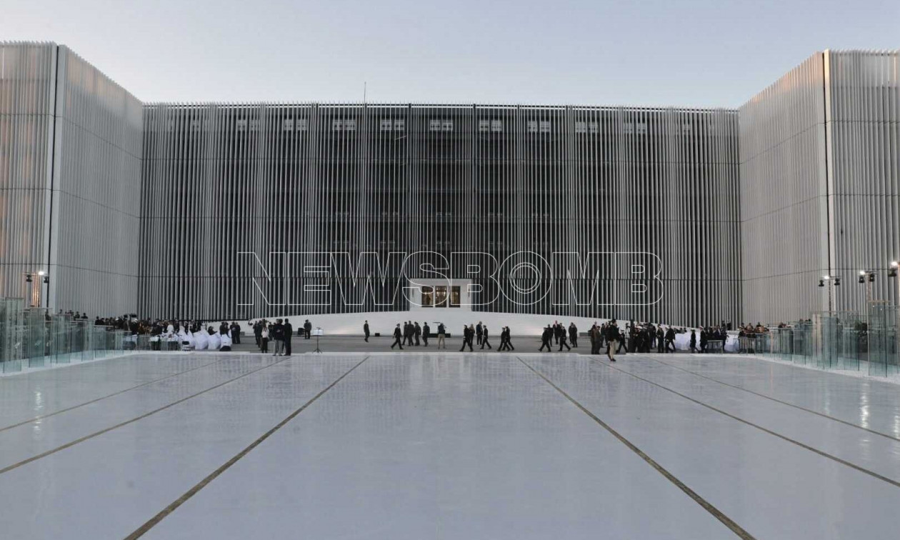 Live – Υπουργείο Άμυνας: Τα αποκαλυπτήρια της βιοκλιματικής όψης του κεντρικού κτιρίου