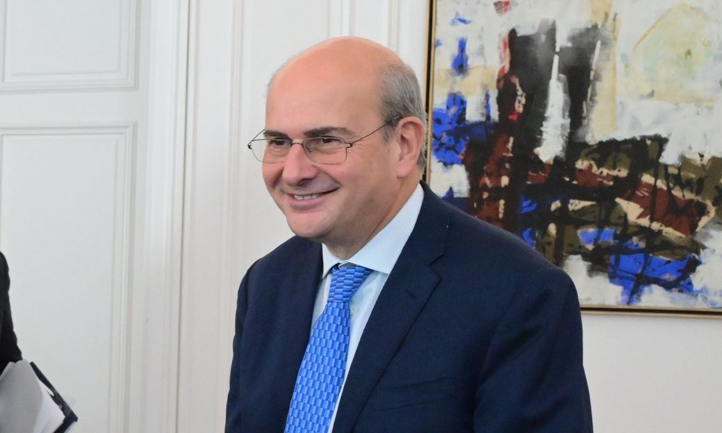 Χατζηδάκης: Δίνουμε τη μάχη με το βαθύ κράτος με έργα, όχι στα λόγια