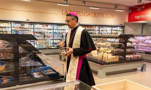 Βατικανό: Σε χέρια ιδιωτών περνάει τo «σούπερ μάρκετ του Πάπα»