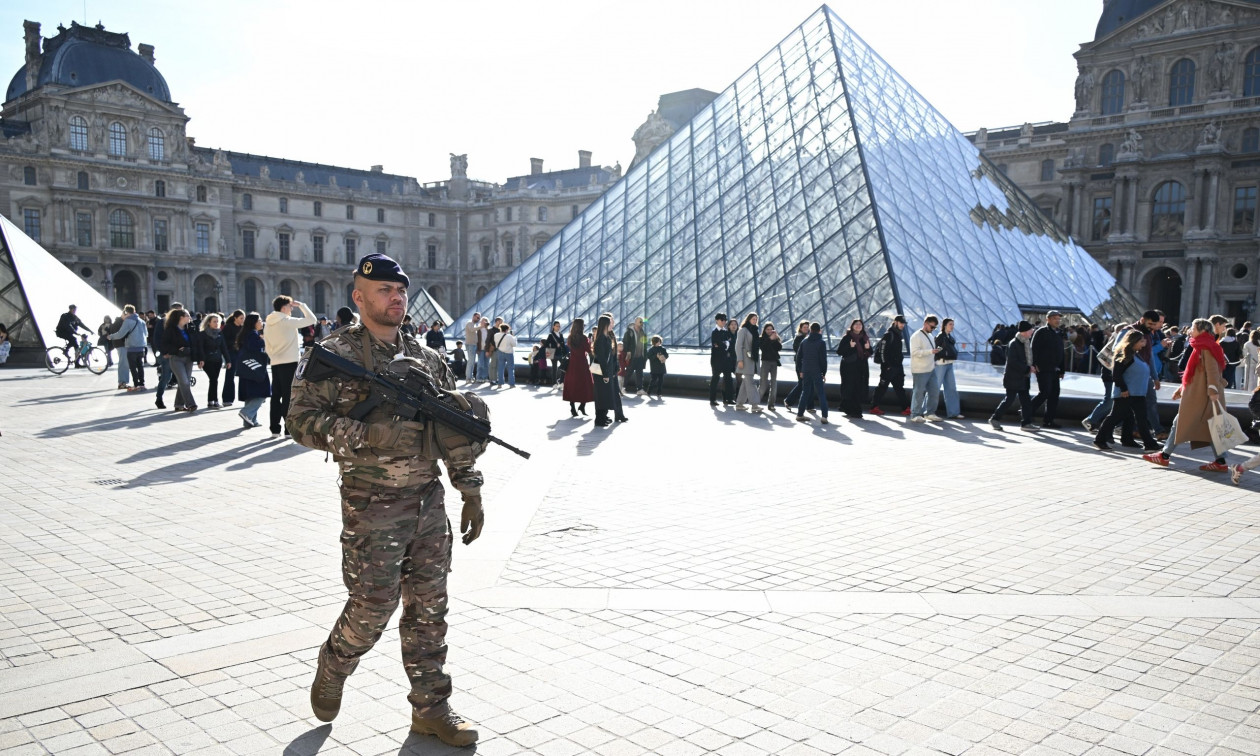 Λούβρος: Πρώην ληστής τραπεζών είχε προειδοποιήσει για κενά ασφαλείας στο μουσείο