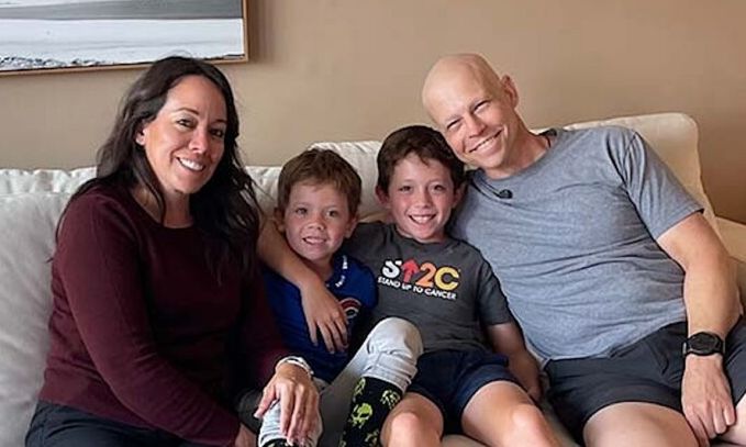 ΗΠΑ: 9χρονος έσωσε τον πατέρα του από επιθετική μορφή λευχαιμίας, δωρίζοντας του βλαστοκύτταρα