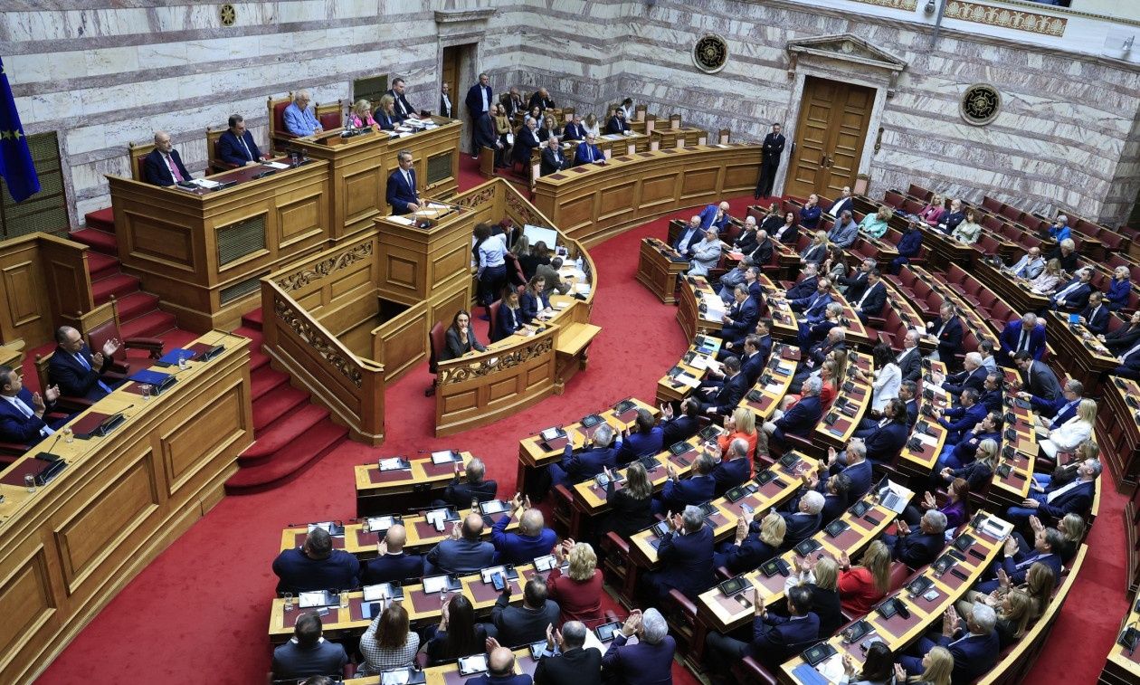 Άμεσα σε εφαρμογή ο «κόφτης» στη Βουλή – Γιατί αντιδρά έντονα η Πλεύση Ελευθερίας