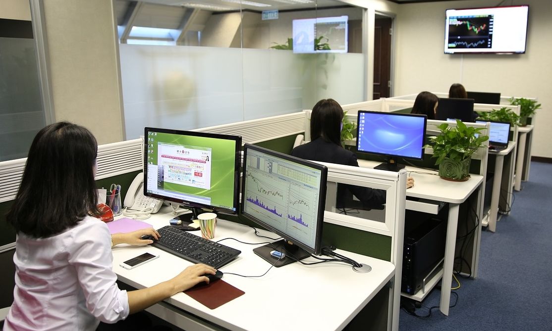 Eurostat: Ένας στους πέντε Έλληνες εργάστηκε περισσότερες από 45 ώρες την εβδομάδα