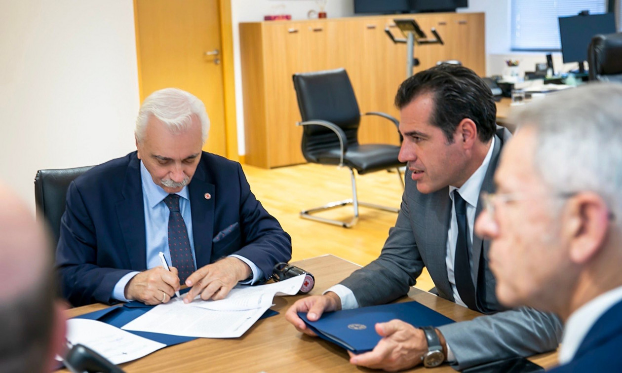 Μνημόνιο συνεργασίας ΕΕΣ και υπ. Μετανάστευσης για την κοινωνική ένταξη ασυνόδευτων ανηλίκων