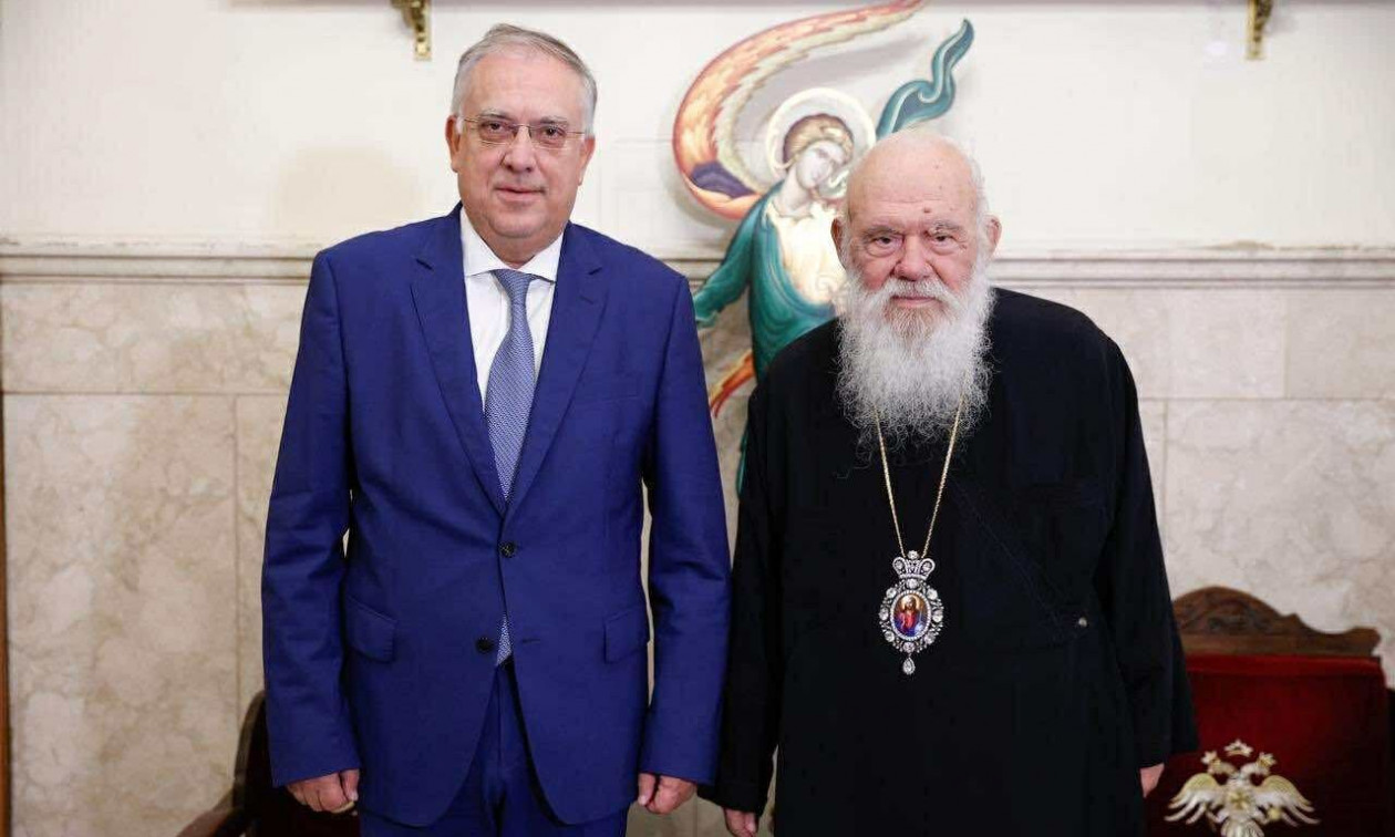 Συνάντηση του Υπουργού Ανάπτυξης Τάκη Θεοδωρικάκου με τον Αρχιεπίσκοπο Ιερώνυμο