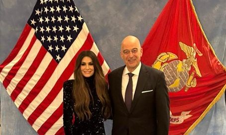 Ο Δένδιας συναντήθηκε με την Κίμπερλι Γκιλφόιλ στην εκδήλωση για την 250ή επέτειο των πεζοναυτών