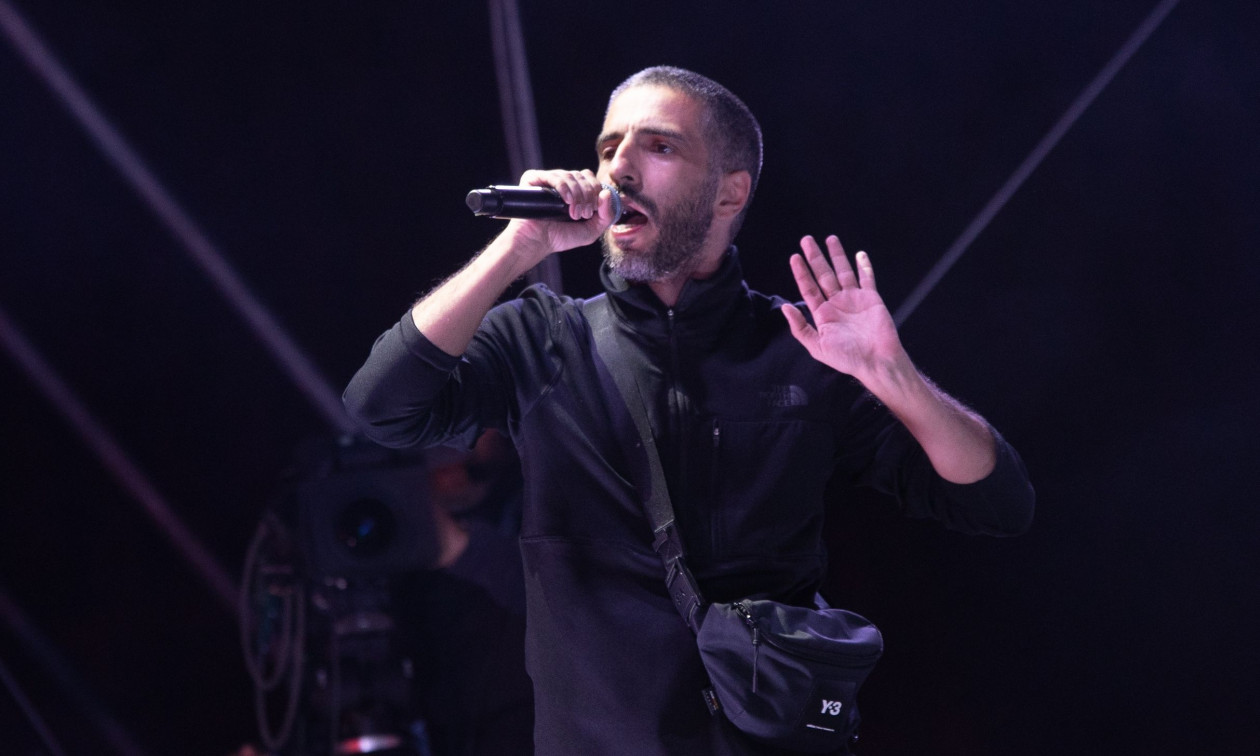 Λεξ: Πήρε «φωτιά» το Καυτανζόγλειο – Πάνω από 45.000 θεατές στη συναυλία