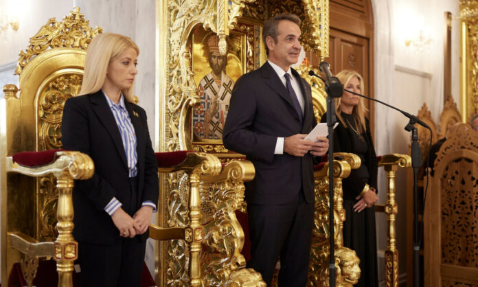 1691227-268adff7-mitsotakis-mnimosyno-kliridi-1.jpg