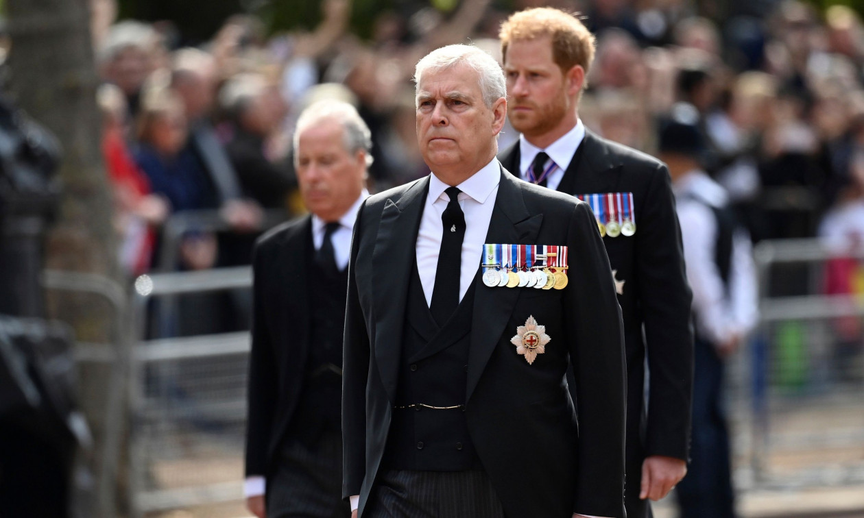 Τέλος εποχής για τον Άντριου: Το υπουργείο Άμυνας αφαιρεί και τον τιμητικό βαθμό του υποναύαρχου