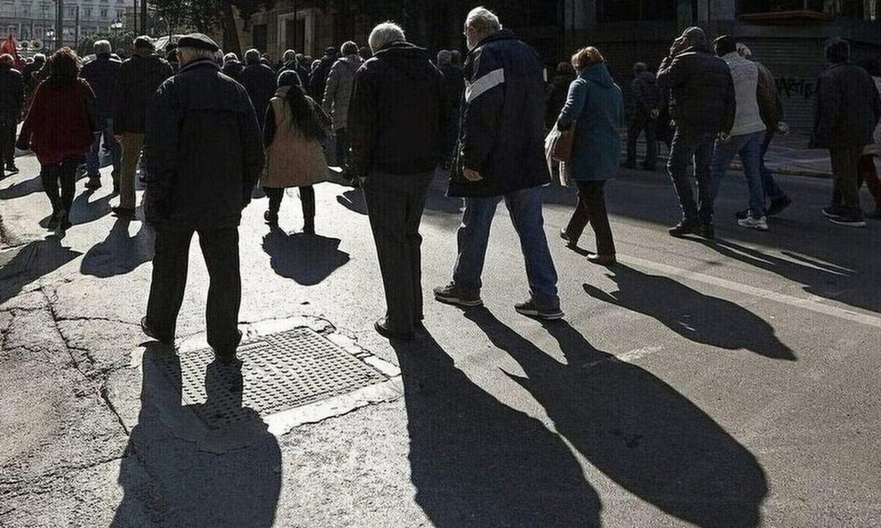 Αναδρομικά έως 8.000 ευρώ: 400.000 συνταξιούχοι περιμένουν αποφάσεις και επανυπολογισμούς