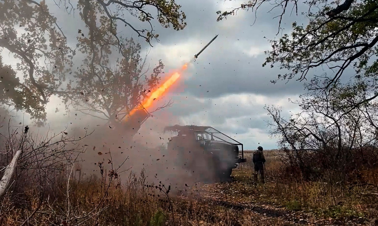 Πόλεμος στην Ουκρανία: Έξι νεκροί σε πλήγματα της Ρωσίας – Το Κίεβο έπληξε πετρελαϊκές εγκαταστάσεις