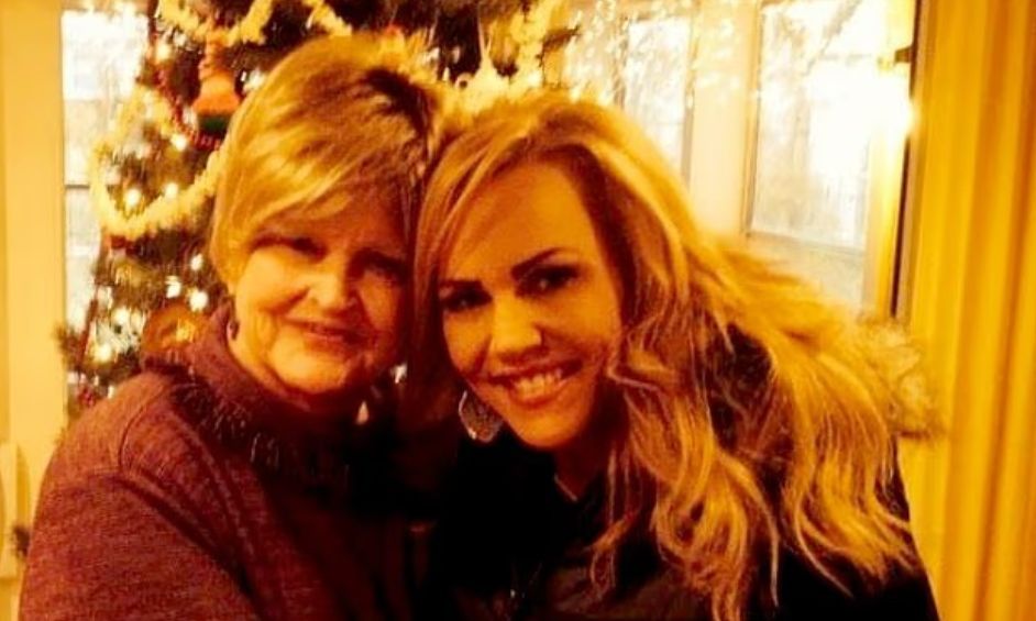 ΗΠΑ: Πρώην παρουσιάστρια συνελήφθη για τη δολοφονία της 80χρονης μητέρας της