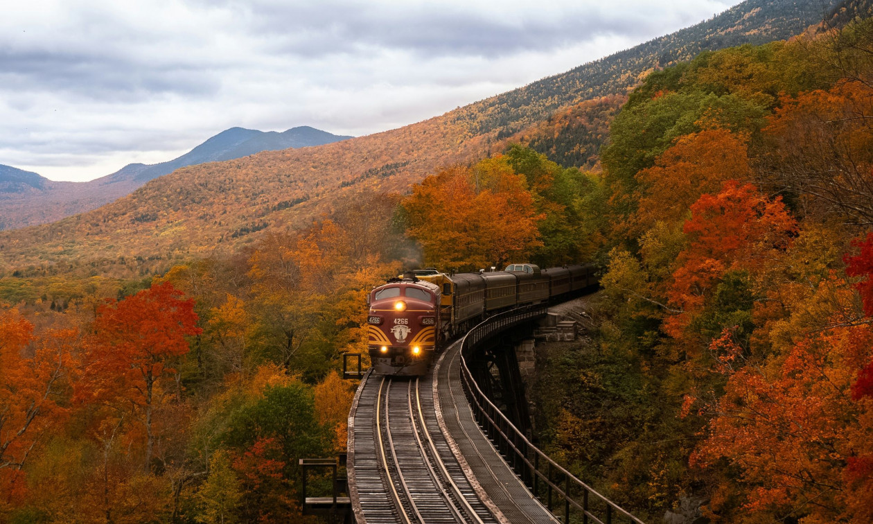 Το φθινόπωρο στα καλύτερά του: 3+1 παγκόσμιοι προορισμοί για να απολαύσετε την πιο ρομαντική εποχή