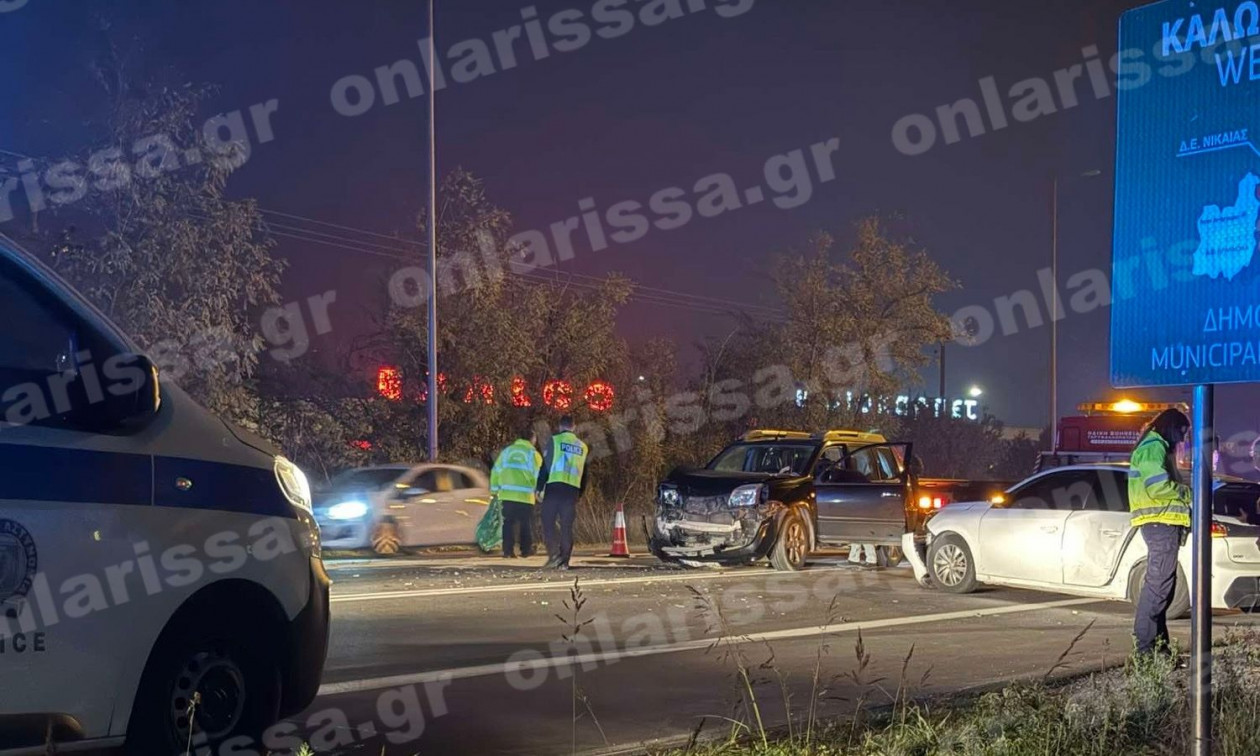 Σοβαρό τροχαίο στη Λάρισα: Μετωπική σύγκρουση οχημάτων με τέσσερις τραυματίες