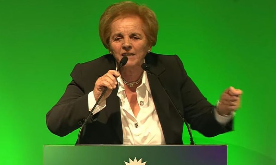 Αγρότισσα μιλά για το δράμα της ευλογιάς: «Εγώ το σκληρό καρύδι πήγα σε ψυχολόγο για τα πρόβατά μου»