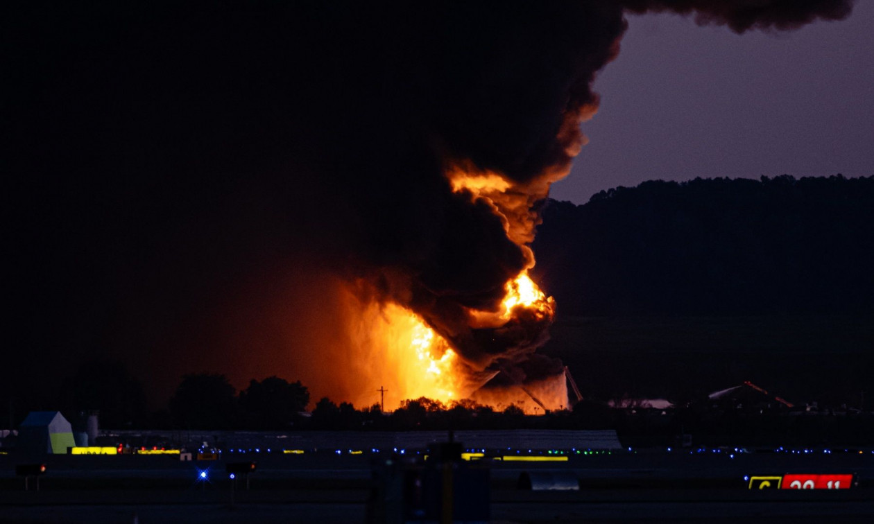 Κεντάκι: Από αποκόλληση κινητήρα η συντριβή του αεροσκάφους της UPS – 11 οι νεκροί