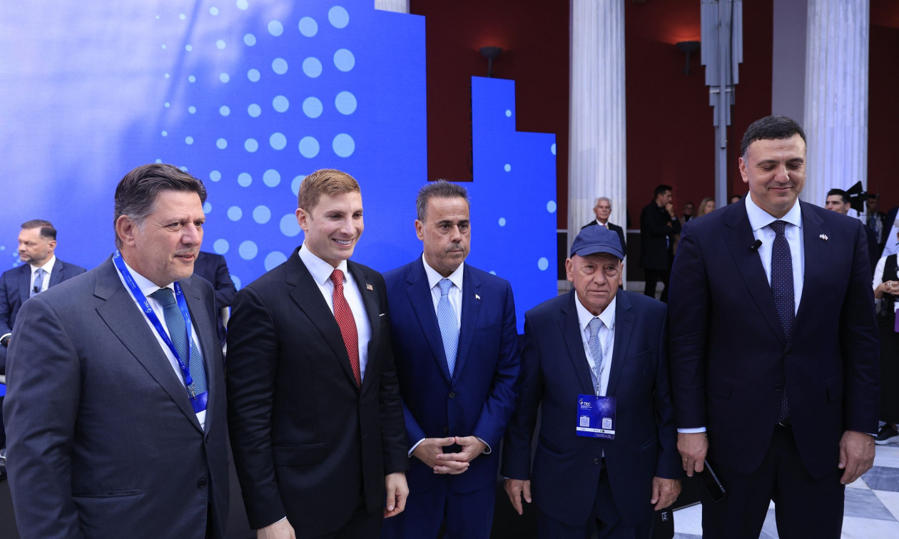 Συνάντηση υπουργού Εσωτερικών των ΗΠΑ Νταγκ Μπέργκμαν με Έλληνες εφοπλιστές για LNG