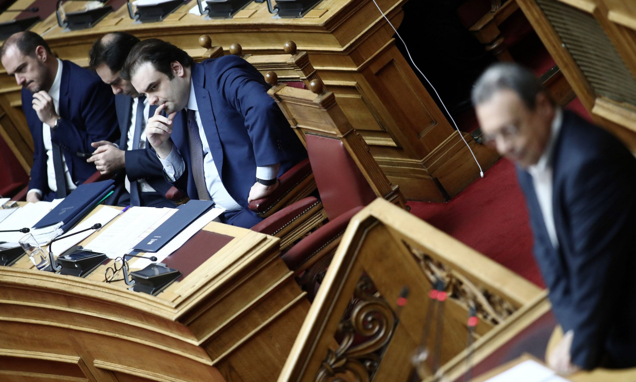 Πιερρακάκης σε Φάμελλο για τα ΕΛΤΑ: Επί ΣΥΡΙΖΑ έκλεισαν 77 καταστήματα