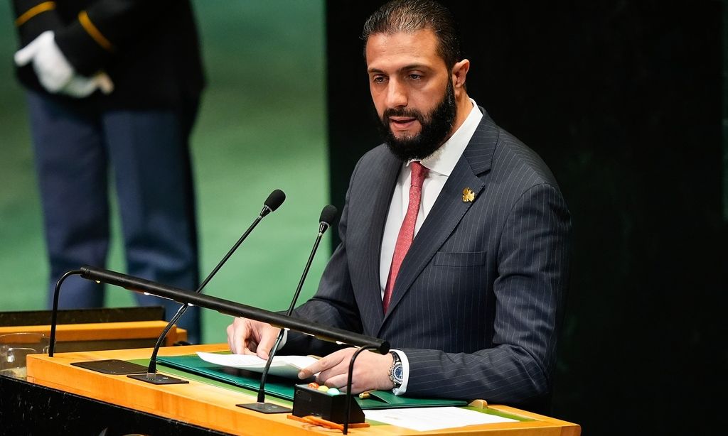 Στις ΗΠΑ ο αλ Σάρα – Η πρώτη επίσκεψη Σύριου ηγέτη στον Λευκό Οίκο εδώ και μισό αιώνα