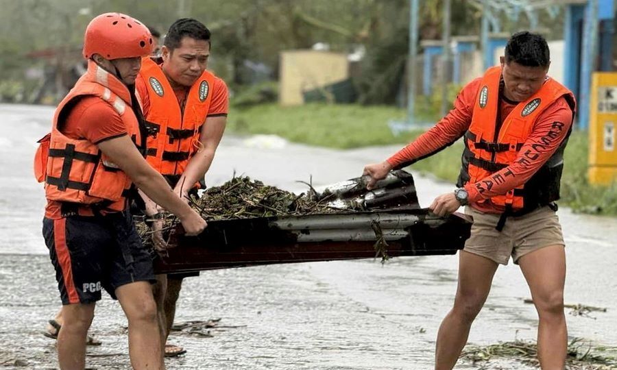 Φιλιππίνες: Τουλάχιστον δύο νεκροί από τον υπερτυφώνα Φουνγκ Γουόνγκ – Βίντεο