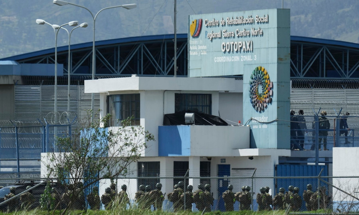 Ισημερινός: Τέσσερις νεκροί και 34 τραυματίες σε αιματηρές συγκρούσεις μέσα σε φυλακή