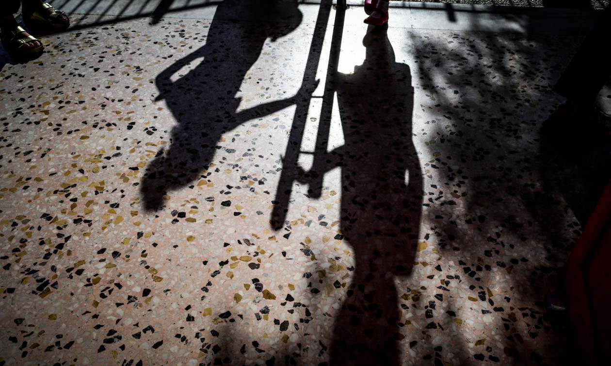 Βόλος: Παιδί χτυπημένο στο κεφάλι βρέθηκε στο προαύλιο σχολείου