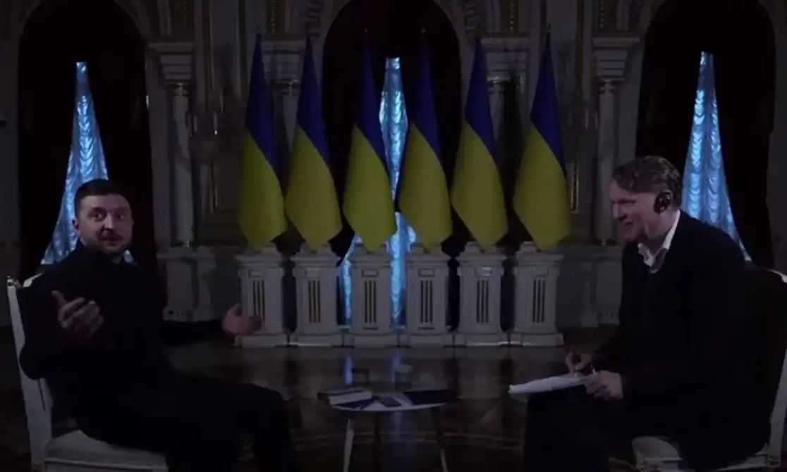 Κίεβο: Διακοπές ρεύματος κατά τη συνέντευξη Ζελένσκι στο προεδρικό μέγαρο – Δείτε βίντεο