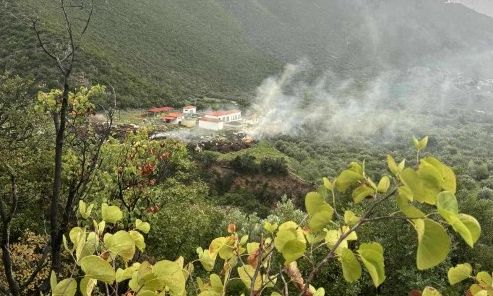 Φωτιά τώρα στο Λεωνίδιο: Απειλεί τις εγκαταστάσεις του Βιολογικού Καθαρισμού