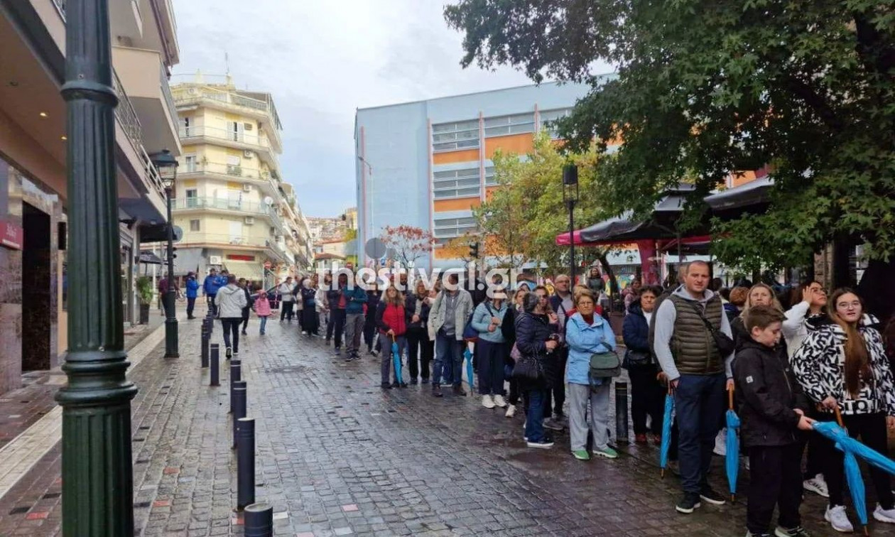 Θεσσαλονίκη: Εκατοντάδες Τούρκοι προσκυνητές στο σπίτι του Κεμάλ Ατατούρκ – Βίντεο και φωτογραφίες