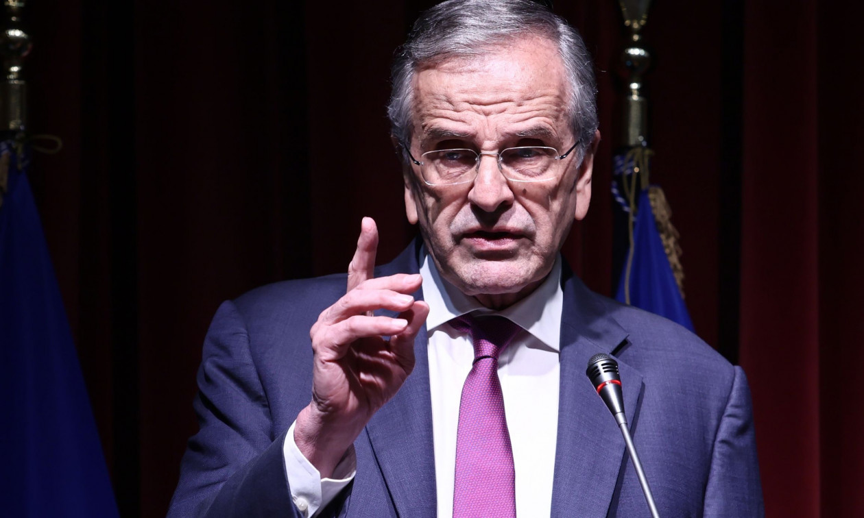 Διευθυντής γραφείου τύπου Σαμαρά: Σταθμίζει τι συμβαίνει και θα πάρει τις αποφάσεις του