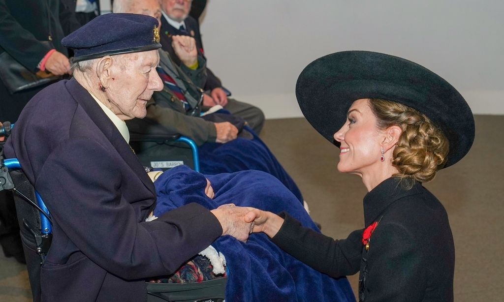 Κέιτ Μίντλετον: Ρώτησε αιωνόβιο βετεράνο το μυστικό της μακροζωΐας του – Η απάντηση που δεν περίμενε