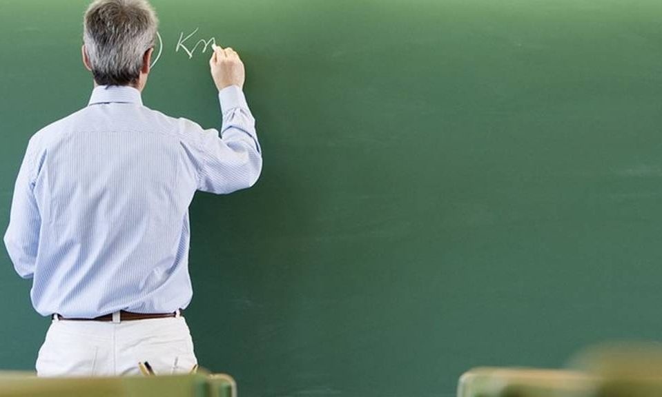 Νέες προσλήψεις αναπληρωτών – Αντιδράσεις εκπαιδευτικών για τις συνθήκες και 1586 θέσεις κενές