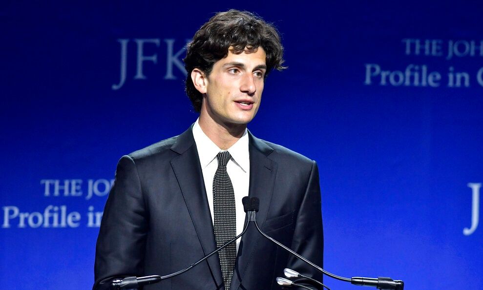 ΗΠΑ: O νέος Κένεντι που βάζει πλώρη για το Κογκρέσο – Ο φωτογενής εγγονός του JFK