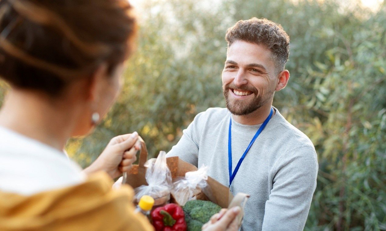 Μια πρωτοβουλία που έχει ως στόχο «να είναι γεμάτο το τραπέζι κάθε ανθρώπου»