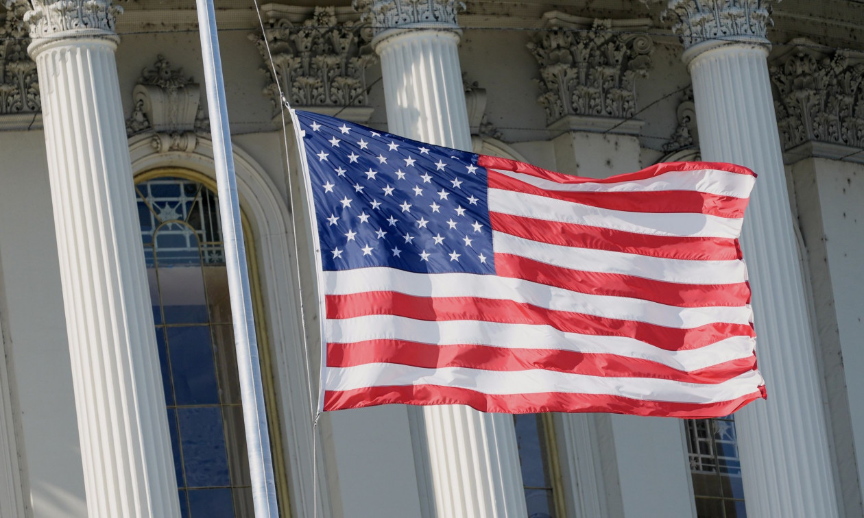 Guardian: «Οι Δημοκρατικοί σκαλίζουν τις στάχτες του shutdown καθώς η αντίσταση τους λύγισε»