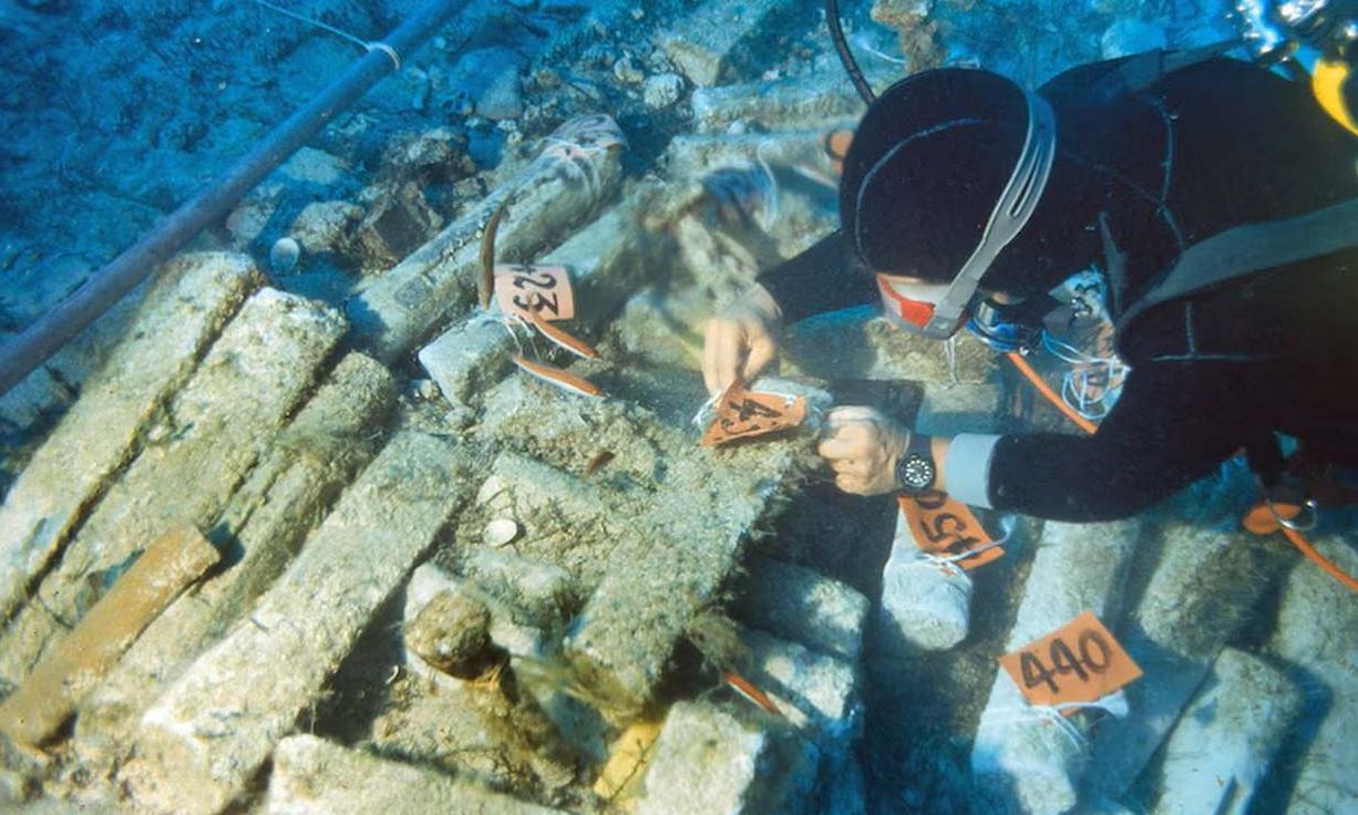 Αρχαίο ναυάγιο φορτωμένο με μόλυβδο φωτίζει τα μυστήρια της σκοτεινής ύλης στη Γη