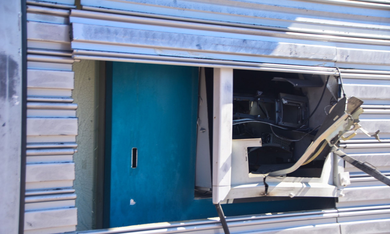 Θεσσαλονίκη: «Χειροπέδες» σε 6 άτομα για διαρρήξεις ATM και κλοπές αυτοκινήτων