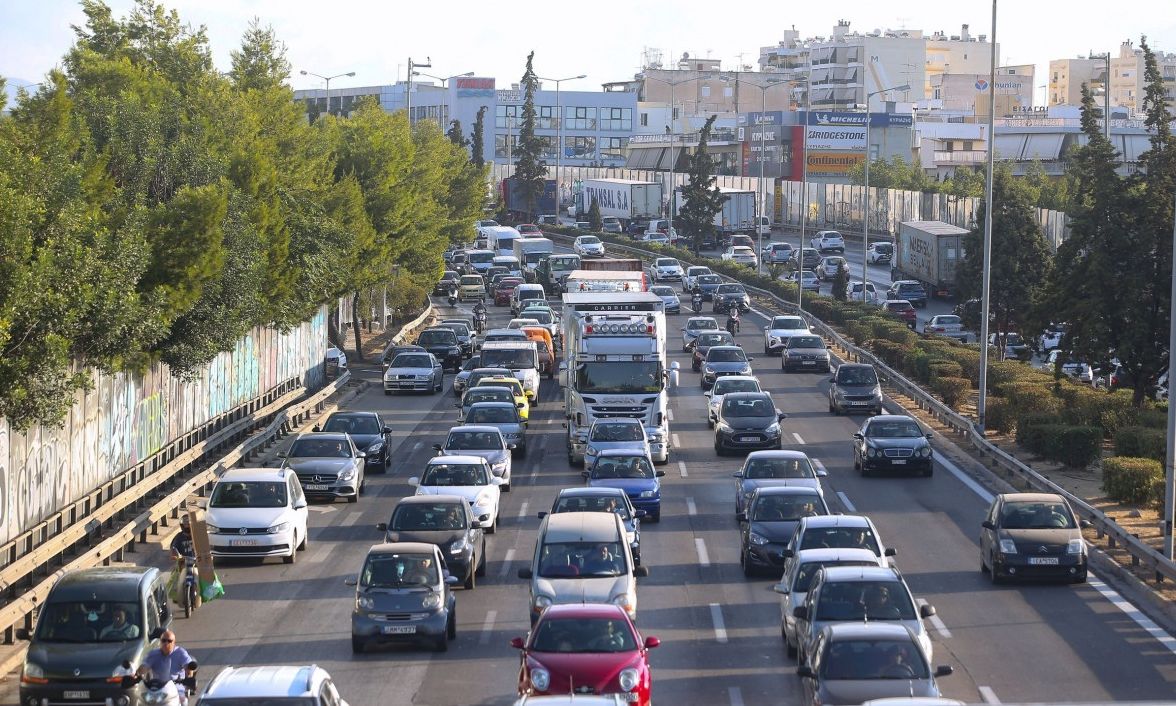 Η αφόρητη καθημερινότητα στον Κηφισό: Ένας δρόμος στα όρια της κατάρρευσης, ποιες λύσεις υπάρχουν