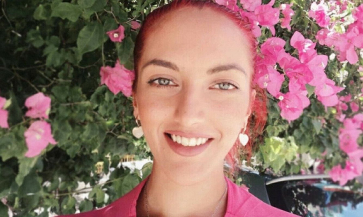 Δολοφονία Κυριακής Γρίβα: Απολογείται μία από τους τέσσερις αστυνομικούς για θανατηφόρα έκθεση