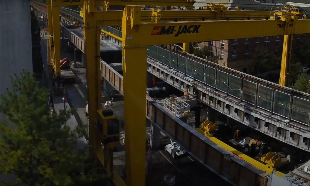 Νέα Υόρκη: Η τεχνολογία «σώζει» το Μανχάταν – Γέφυρα 132 ετών αντικαταστάθηκε σε χρόνο ρεκόρ