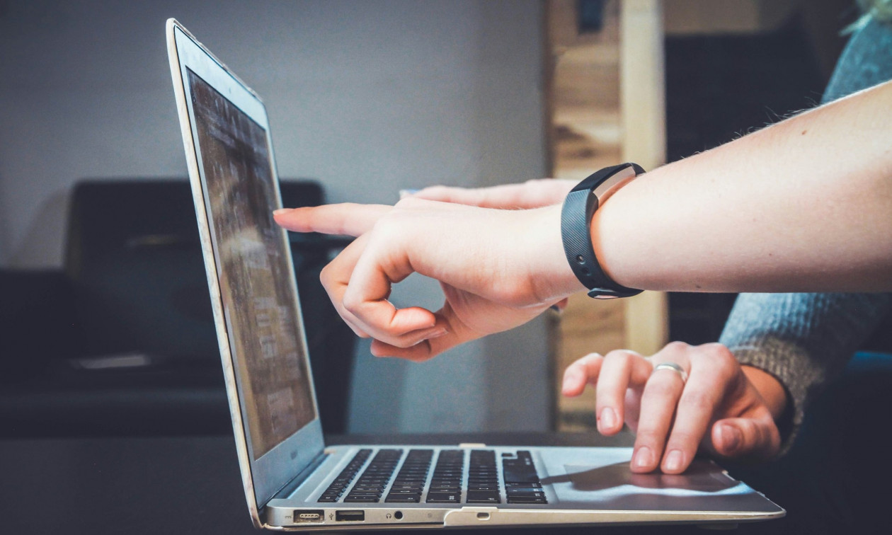 Εξωδικαστικός μηχανισμός: Ευκολότερη η διαδικασία – Πώς διασώζονται με 5 κινήσεις οι οφειλέτες