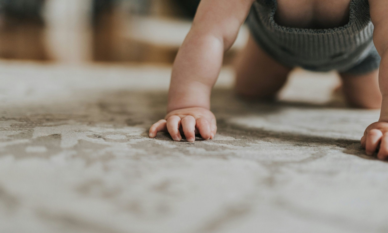 Λάρισα: Το βρέφος που είχε καεί με λάδι έγινε καλά – «Βλέπουμε ξανά το χαμόγελό του»