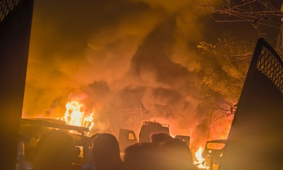 Ινδία: Η στιγμή της έκρηξης σε αστυνομικό τμήμα – Τουλάχιστον εννέα νεκροί και 29 τραυματίες