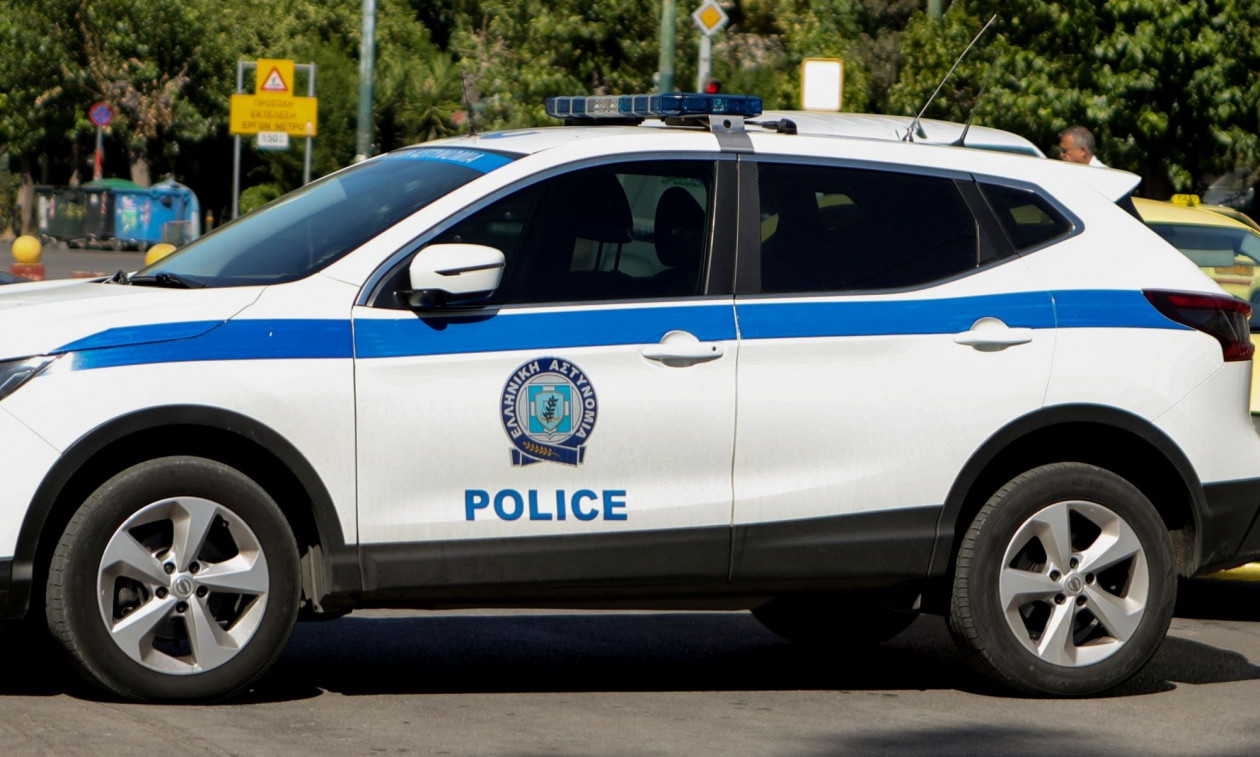 Τρίκαλα: Συνελήφθη ζευγάρι που έκρυβε ναρκωτικά στο αυτοκίνητό του