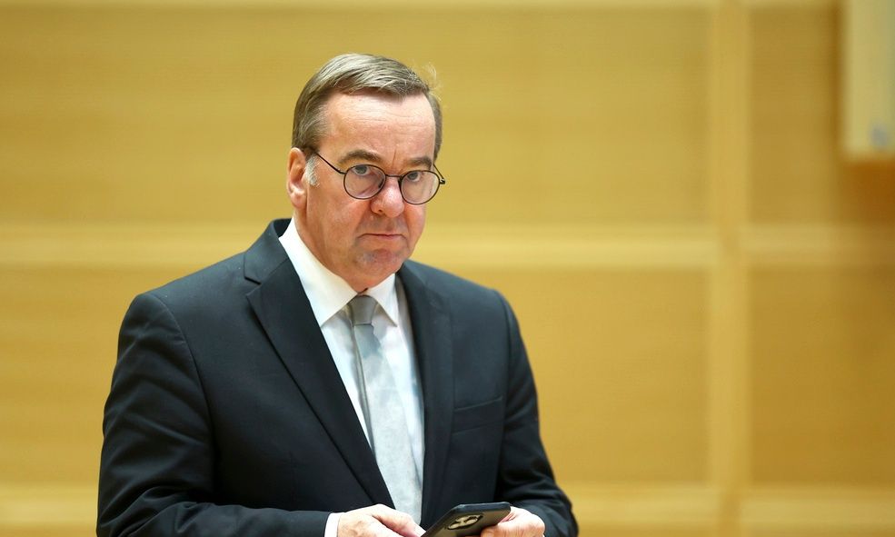 Yπουργός Άμυνας Γερμανίας: «Η Ευρώπη ίσως έζησε το τελευταίο ειρηνικό καλοκαίρι»