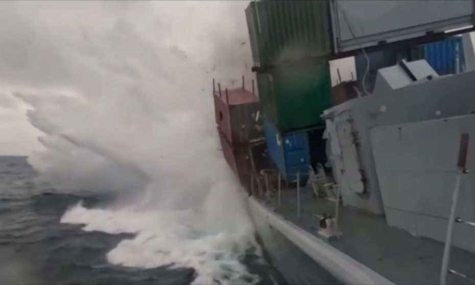 Υποβρύχιο του ΝΑΤΟ βύθισε πλοίο σε δοκιμή τορπίλης – Πλάνα από το «χτύπημα»