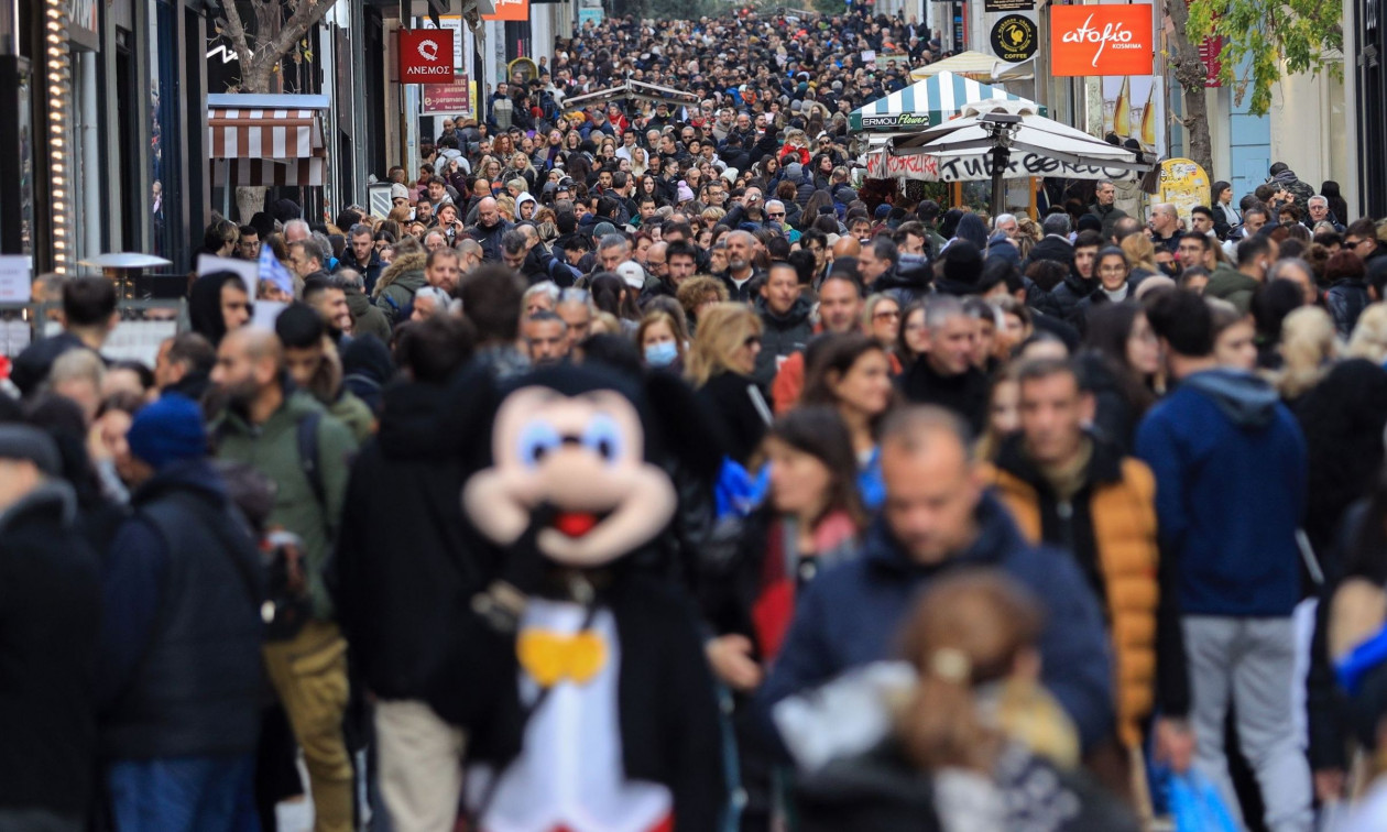 Εορταστικό ωράριο Χριστουγέννων 2025: Πότε ξεκινάει – Ποιες Κυριακές θα είναι ανοιχτά τα καταστήματα