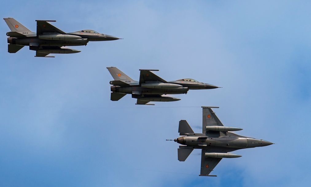 Ρουμανία: Απογείωσε μαχητικά αεροσκάφη λόγω drone που παραβίασε τον εναέριο χώρο της