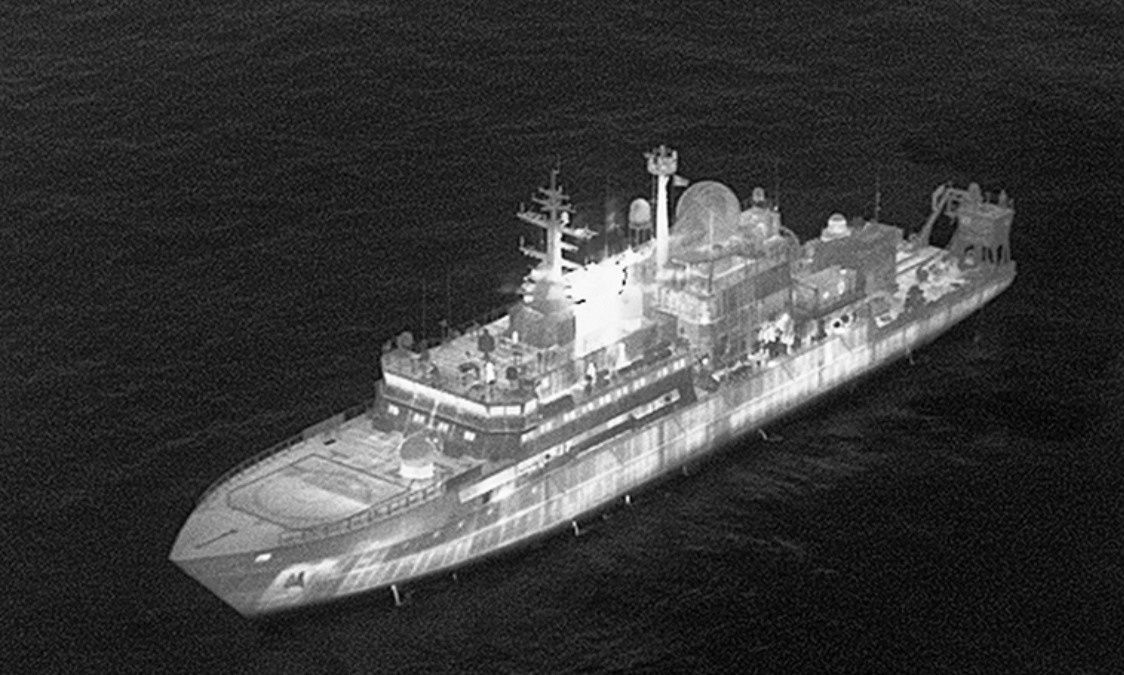 Ρωσικό κατασκοπευτικό πλοίο κοντά στις βρετανικές ακτές – Προειδοποίηση Λονδίνου στον Πούτιν